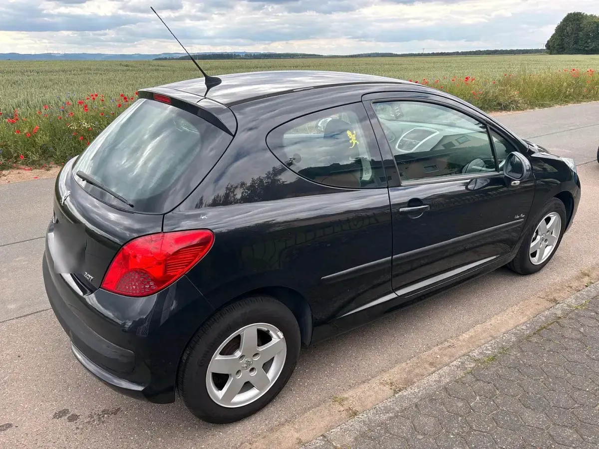 Gebraucht Peugeot 207 73 PS (53 kW) 2009 Schwarz Limousine