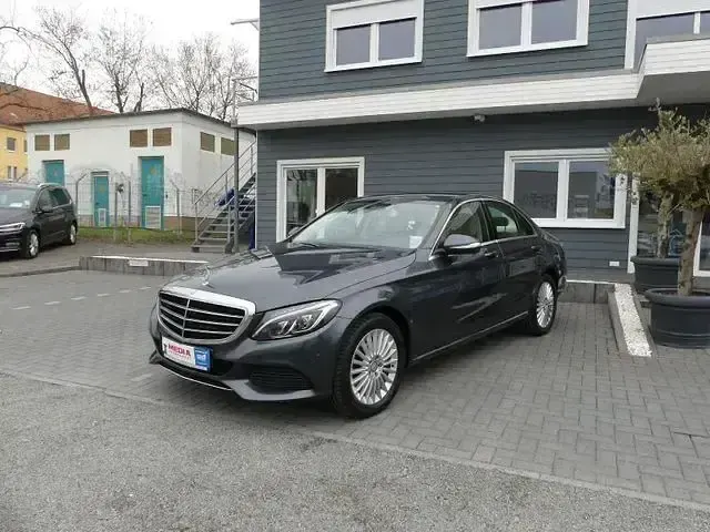Gebraucht Mercedes C200 184 PS (135 kW) 2014 Grau Limousine