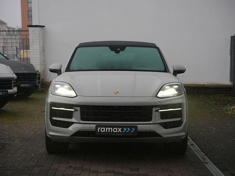Gebraucht Porsche Cayenne 470 PS (345 kW) 2024 Kreide SUV