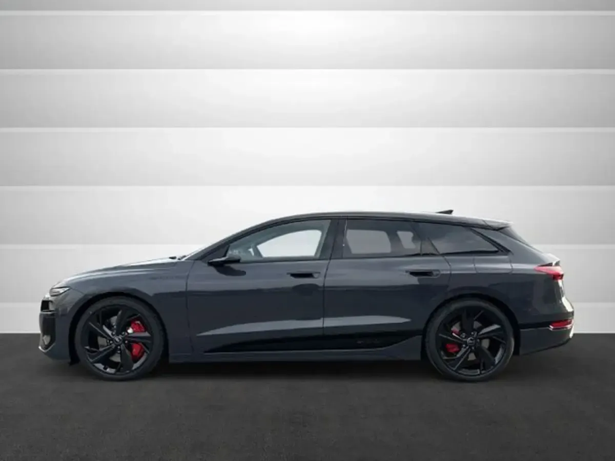 Gebraucht Audi e-tron Sport 369 kW (503 PS) 2025 Magnetgrau SUV