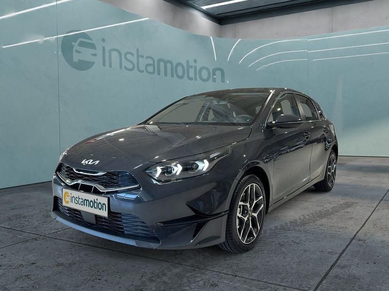 Grau Neu 2025 Kia Ceed Spirit Kleinwagen | 27.749 € (Fairer Preis) - Bild 1/4