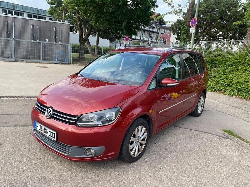 Gebraucht VW Touran 140 PS (102 kW) 2011 Rot Van / Kleinbus