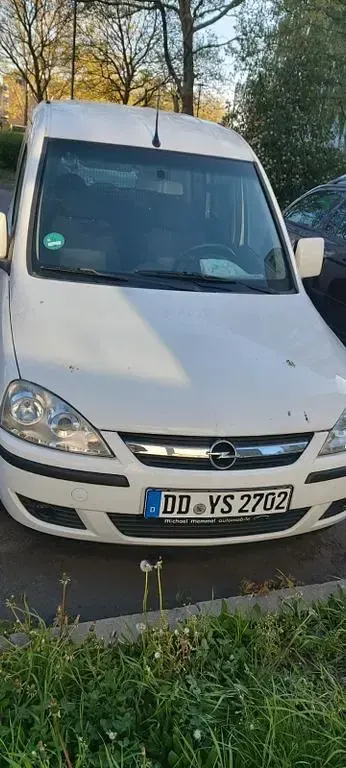 Occasion Opel Combo 75 ch (55 kW) 2010 Blanc Monospace
