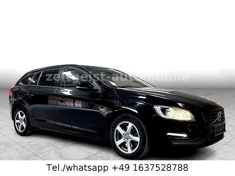 Schwarz Gebraucht 2018 Volvo V60 Kombi | 15.485 € (Superpreis) - Bild 1/4