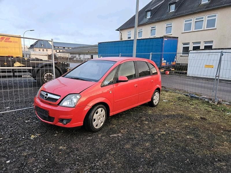 Gebraucht Opel Meriva 105 PS (77 kW) 2008 Rot Van / Kleinbus