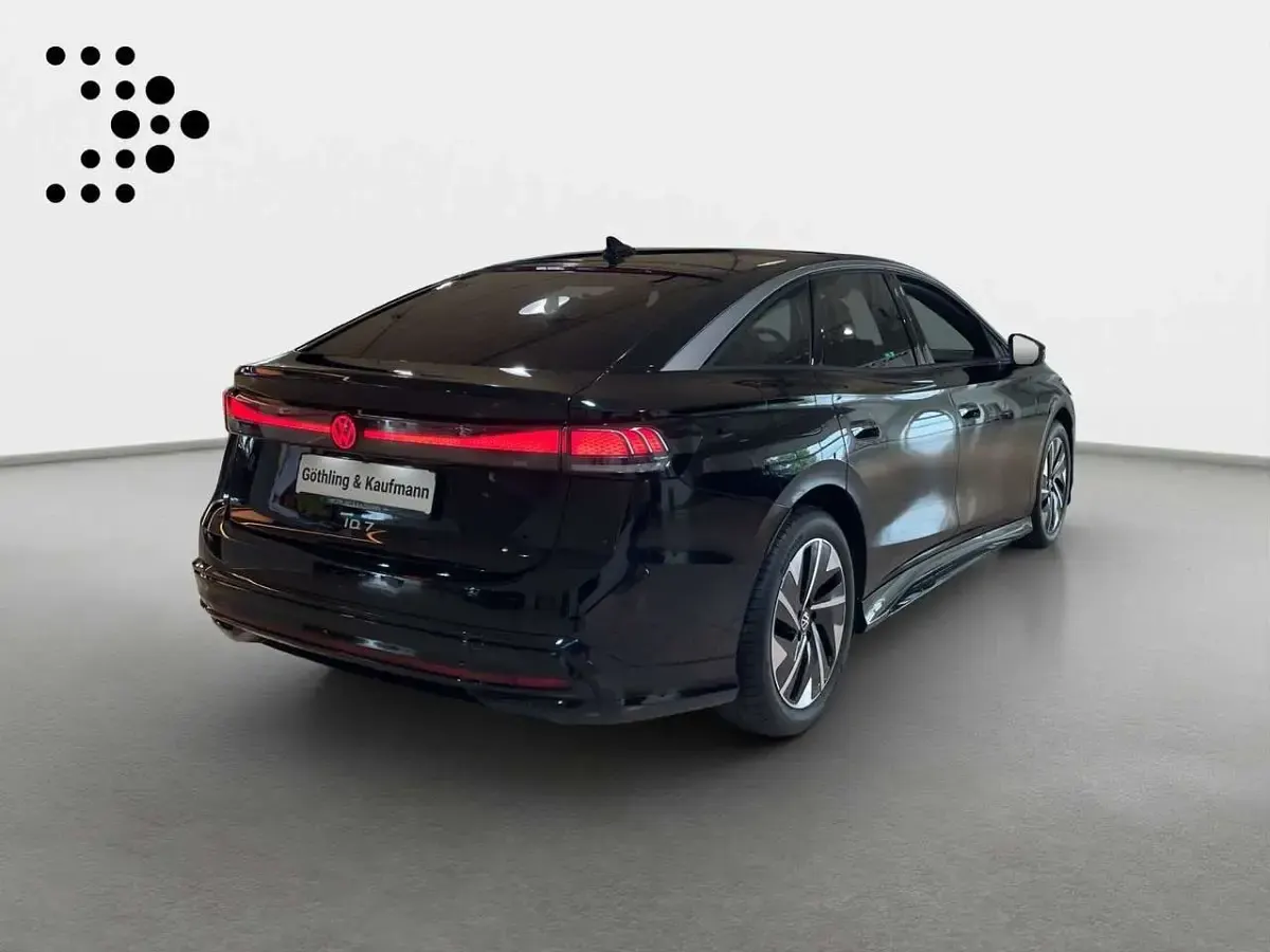 Neu VW ID.7 Pro 210 kW (286 PS) 2026 Grenadillschwarz metallic Limousine