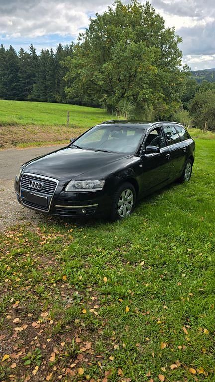 Schwarz Gebraucht 2006 Audi A6 Kombi | 2.000 € (Fairer Preis) - Bild 1/4
