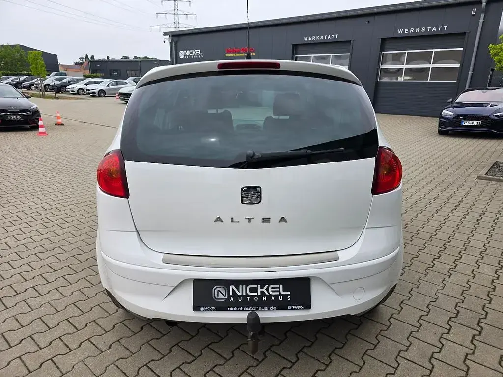 Gebraucht Seat Altea 105 PS (77 kW) 2010 Weiß Van / Kleinbus