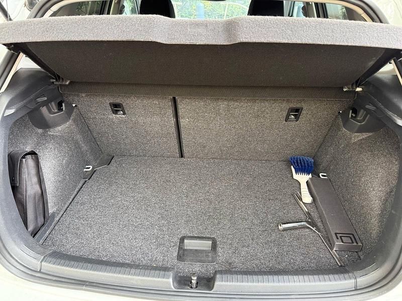 Gebraucht VW Polo Active 95 PS (69 kW) 2021 Weiß Kleinwagen