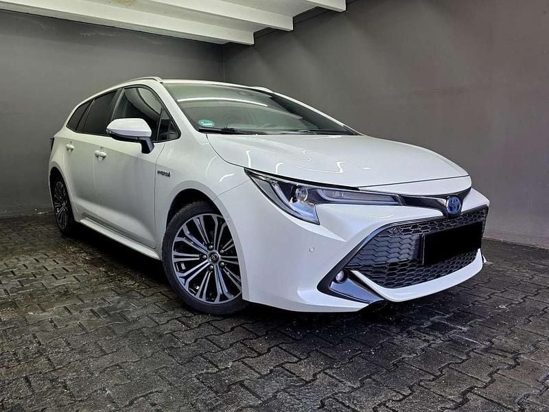 Gebraucht Toyota Corolla Edition 98 PS (72 kW) 2019 Weiß Kombi