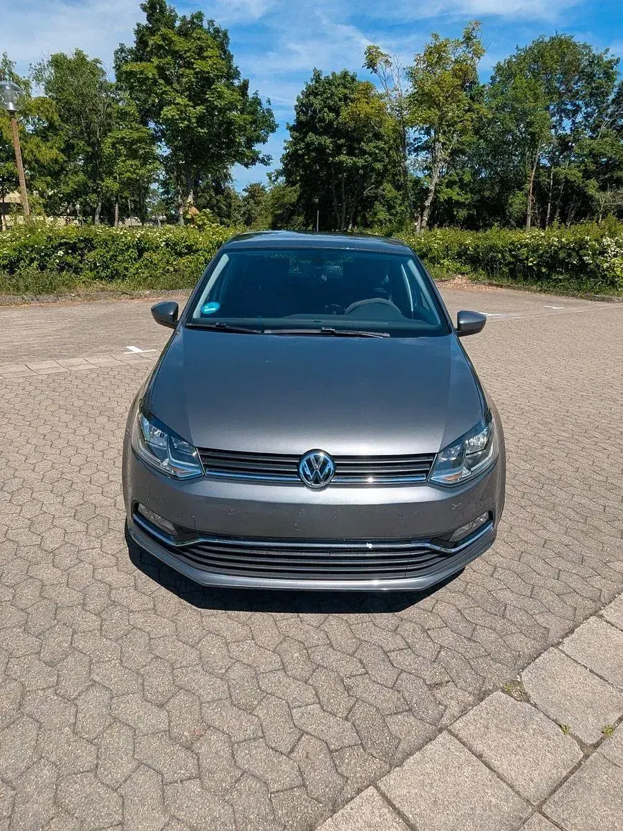 Gebraucht VW Polo Highline 90 PS (66 kW) 2016 Grau Kleinwagen