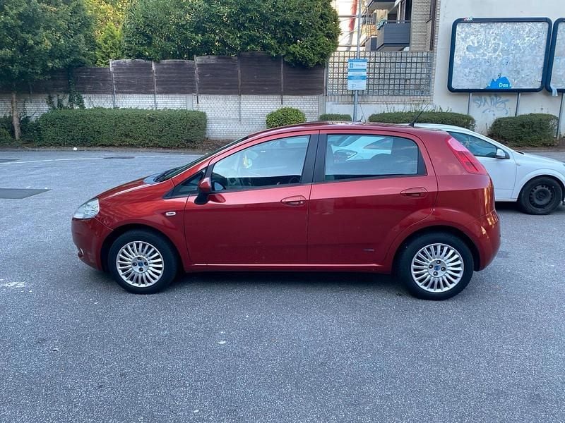 Rot Gebraucht 2006 Fiat Punto Kleinwagen | 1.850 € (Etwas zu teuer) - Bild 1/4