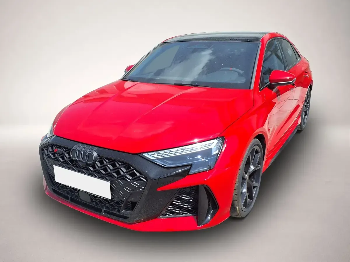 Gebraucht Audi RS3 Ambiente 400 PS (294 kW) 2026 Limousine