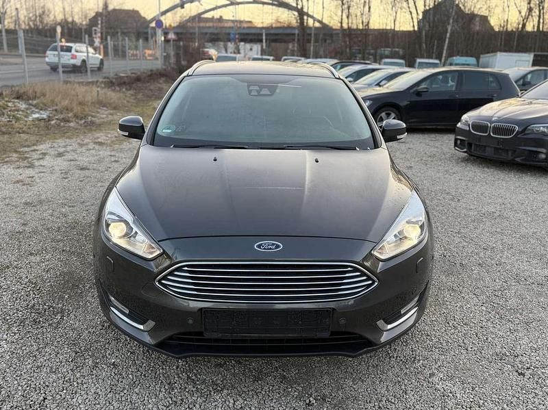 Gebraucht Ford Focus Business Edition 150 PS (110 kW) 2017 Grau Kombi