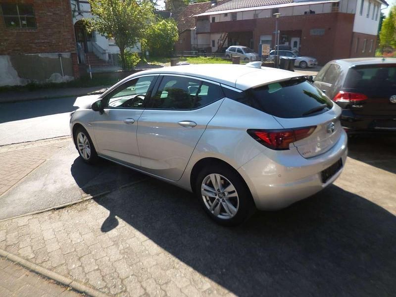 Gebraucht Opel Astra Dynamic 150 PS (110 kW) 2018 Silber Limousine