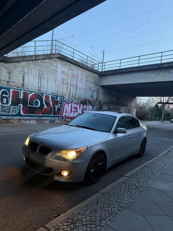 Gebraucht BMW 520 177 PS (130 kW) 2005 Silber Limousine