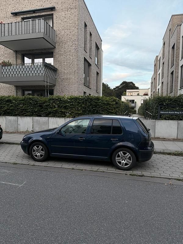 Andere farben Gebraucht 2004 VW Golf IV Kleinwagen | 2.200 € - Bild 1/4