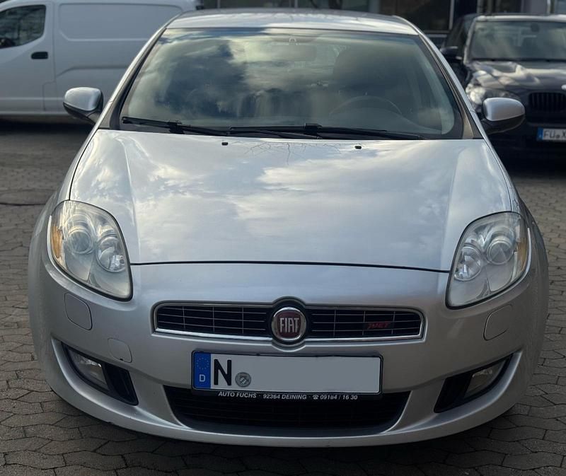 Gebraucht Fiat Bravo 150 PS (110 kW) 2009 Silber Kleinwagen