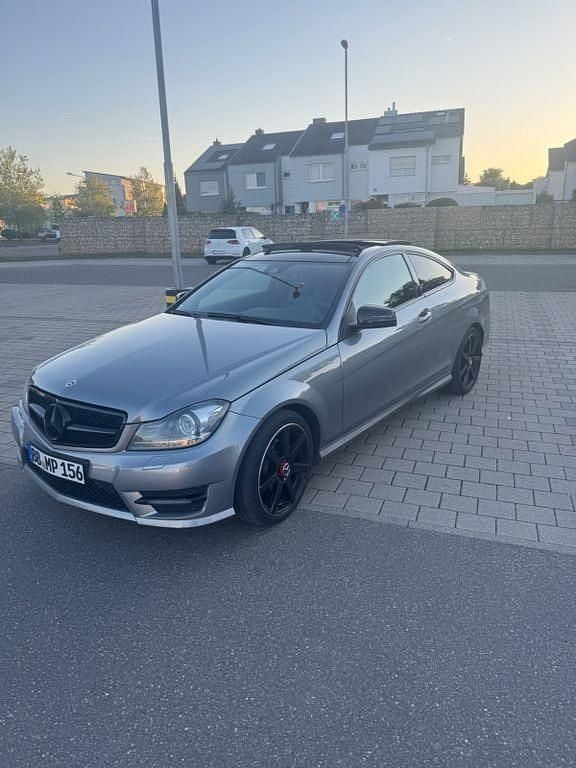 Gebraucht Mercedes C200 184 PS (135 kW) 2013 Silber Coupé