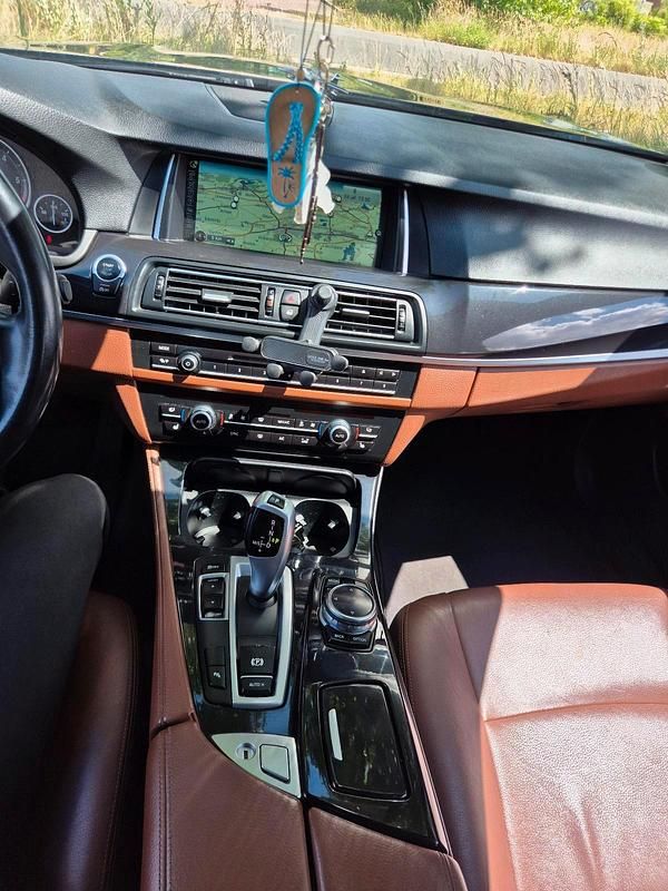 Gebraucht BMW 520 185 PS (136 kW) 2014 Blau Kombi