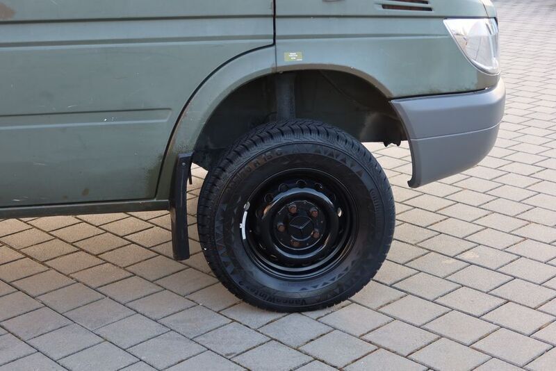 Używany Mercedes Sprinter 129 KM (94 kW) 2004 Zielony Van