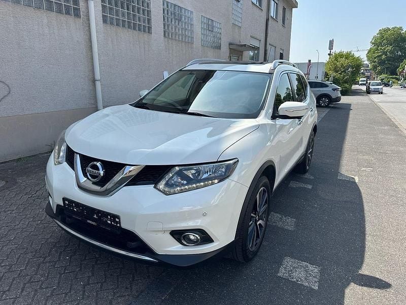 Weiß Gebraucht 2016 Nissan X-Trail Visia SUV | 14.599 € (Fairer Preis) - Bild 1/4