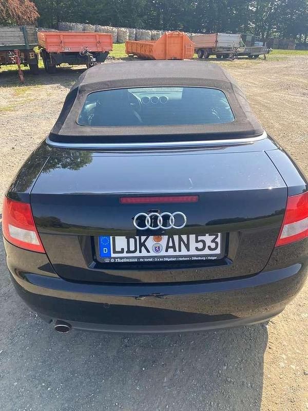 Gebraucht Audi Cabriolet 133 PS (97 kW) 2005 Schwarz Cabrio