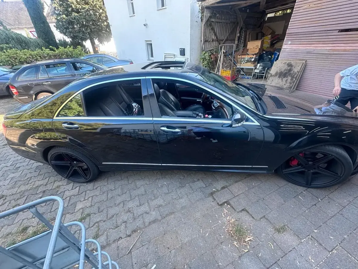 Gebraucht Mercedes S500 389 PS (286 kW) 2009 Schwarz Limousine