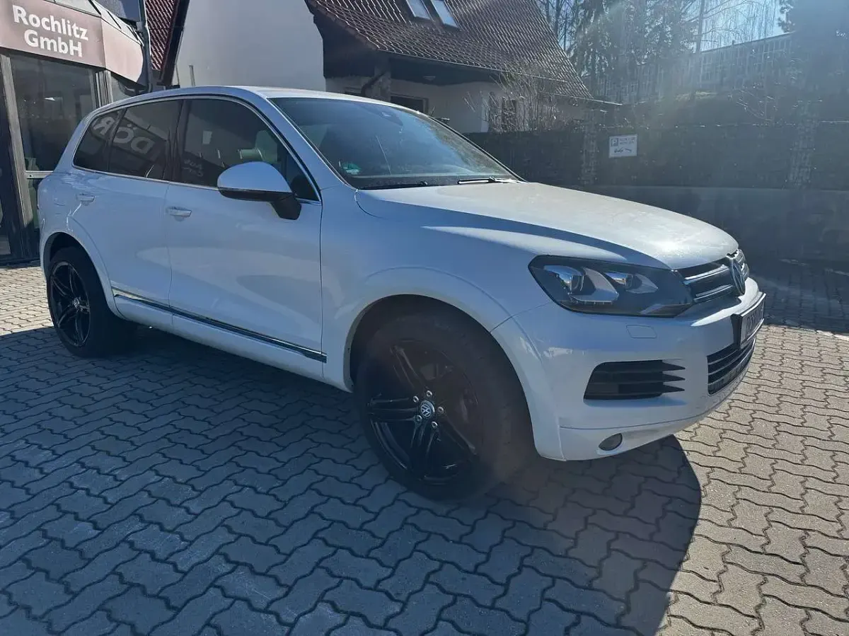 Gebraucht VW Touareg 245 PS (180 kW) 2013 Oryxweiß perlmutteffekt SUV