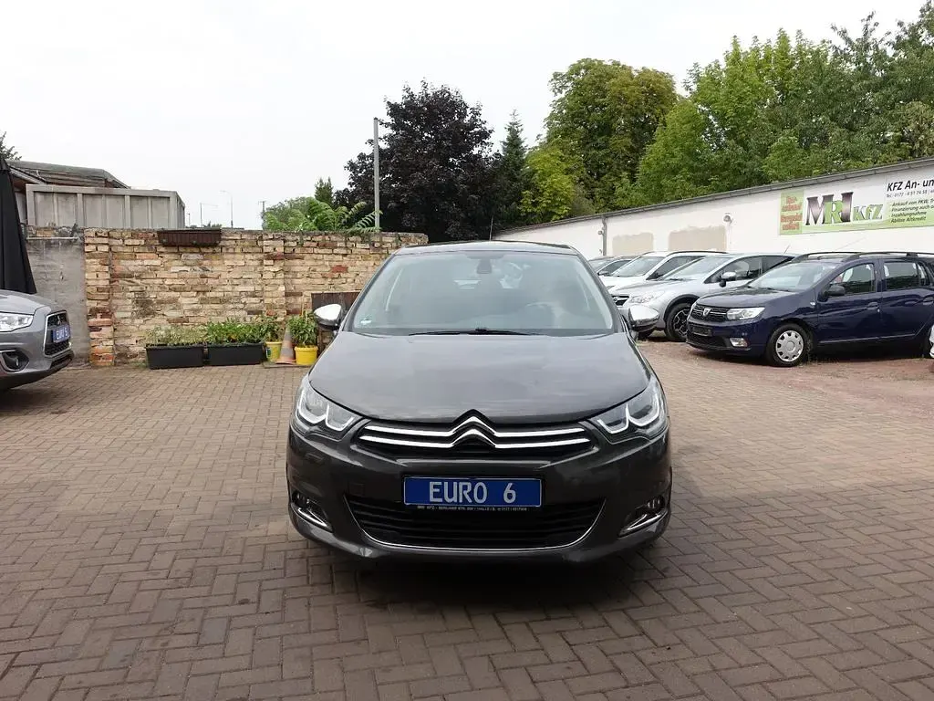 Gebraucht Citroën C4 131 PS (96 kW) 2017 Grau Limousine