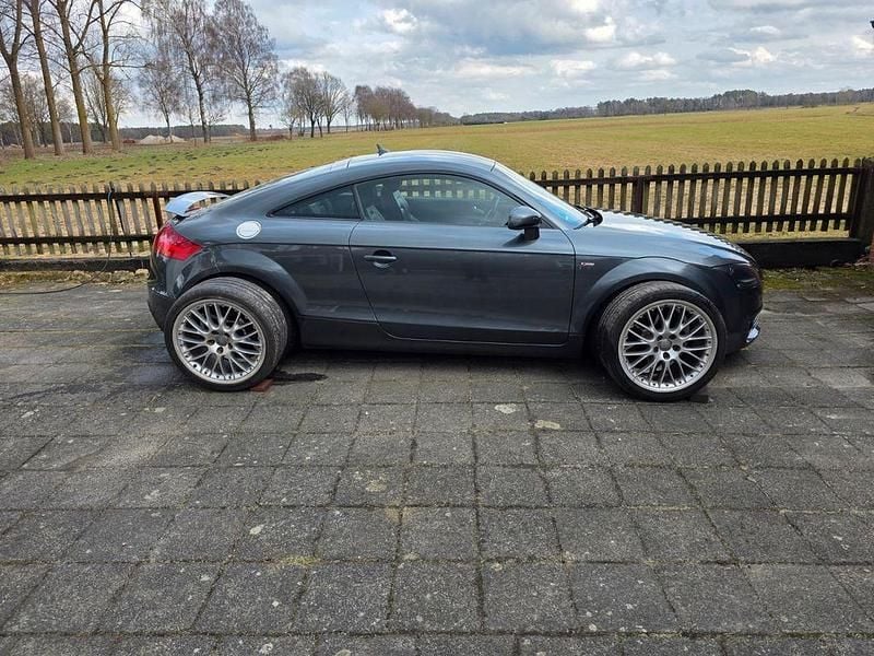 Gebraucht Audi TT Sport 160 PS (117 kW) 2012 Grau Coupé