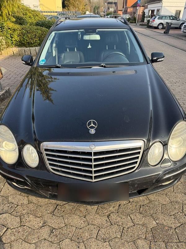 Gebraucht Mercedes E320 Avantgarde 224 PS (164 kW) 2008 Schwarz Kombi