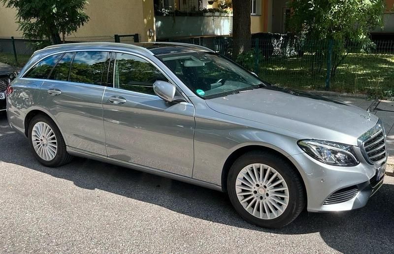 Grau Gebraucht 2016 Mercedes C200 Limousine | 16.000 € (Guter Preis) - Bild 1/4