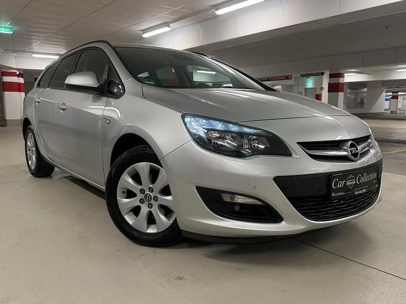 Gebraucht Opel Astra Style 140 PS (102 kW) 2015 Silber Kombi