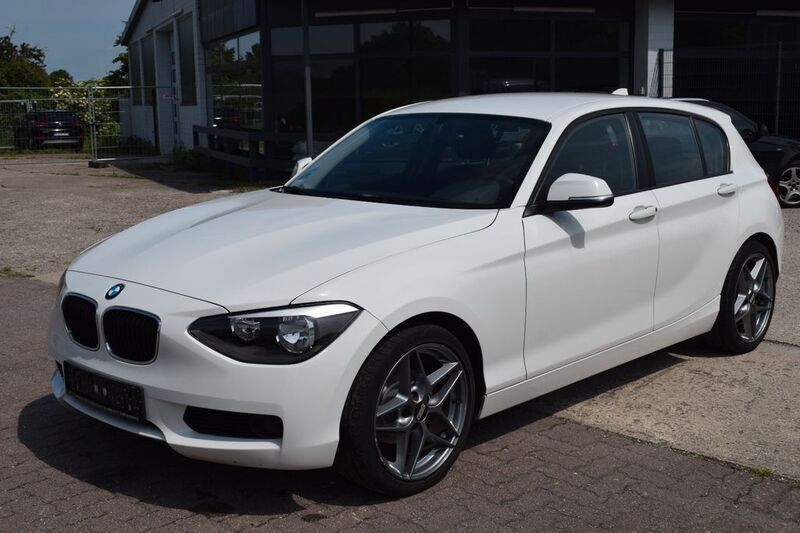 Weiß Gebraucht 2012 BMW 116 Kleinwagen | 4.980 € (Guter Preis) - Bild 1/4