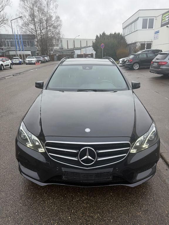 Gebraucht Mercedes E250 AMG 204 PS (150 kW) 2015 Schwarz Limousine