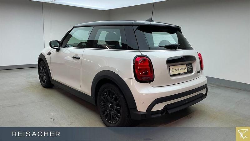 Używany Mini Cooper Classic 136 KM (100 kW) 2023 Biały Hatchback