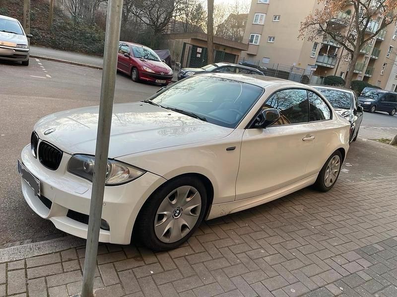 Gebraucht BMW 120 Coupé M Sport 2011 Weiß Coupé