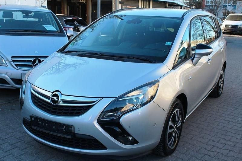 Silber Gebraucht 2012 Opel Zafira Tourer Edition Van / Kleinbus | 4.590 € (Fairer Preis) - Bild 1/4