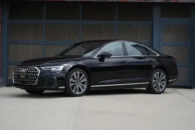 Gebraucht Audi A8 Ambiente 286 PS (210 kW) 2025 Schwarz Limousine