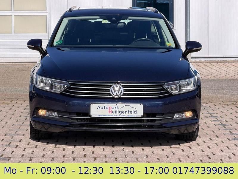 Gebraucht VW Passat 150 PS (110 kW) 2017 Blau Kombi