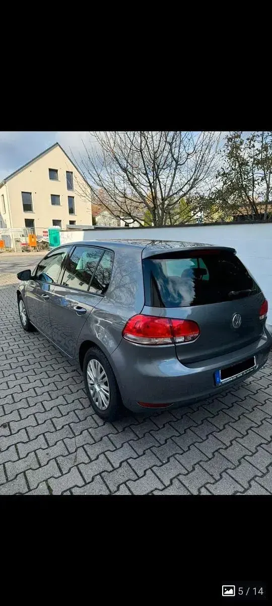 Gebraucht VW Golf VI Style 89 PS (65 kW) 2011 Grau Kleinwagen