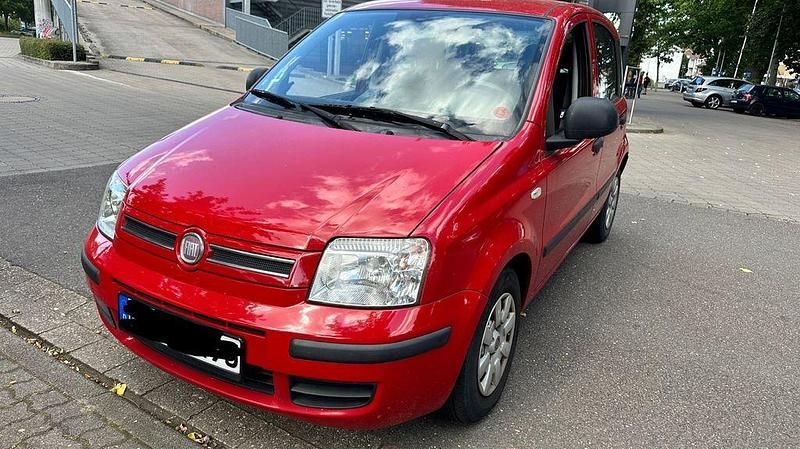 Rot Gebraucht 2011 Fiat Panda Dynamic Kleinwagen | 2.500 € (Fairer Preis) - Bild 1/4