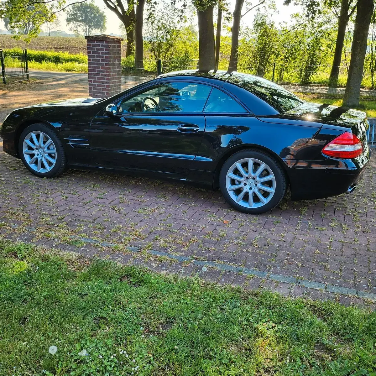 Gebraucht Mercedes SL500 388 PS (285 kW) 2007 Schwarz Cabrio