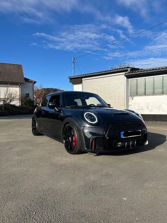 Gebraucht Mini John Cooper Works 231 PS (169 kW) 2022 Schwarz Kleinwagen