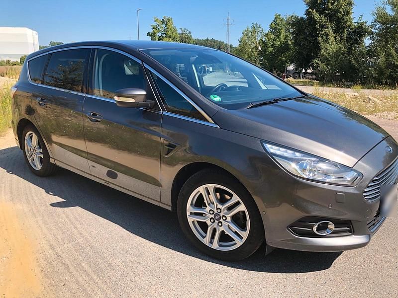 Gebraucht Ford S-MAX S 241 PS (177 kW) 2018 Grau Van / Kleinbus