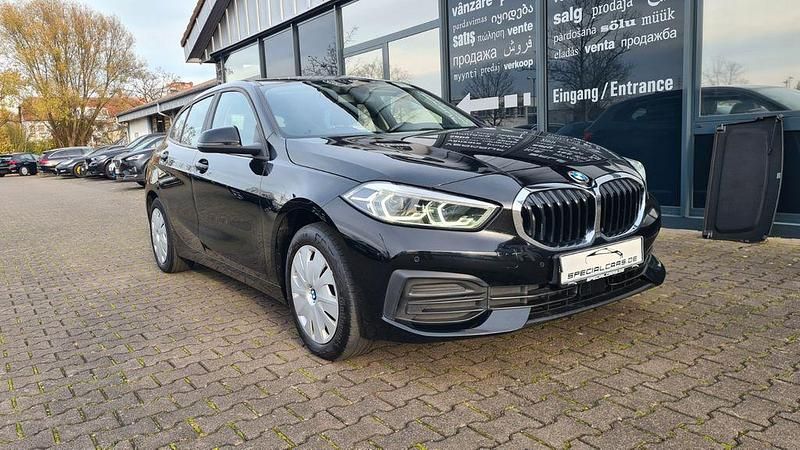 Schwarz Gebraucht 2021 BMW 116 Kleinwagen | 15.990 € (Fairer Preis) - Bild 1/4