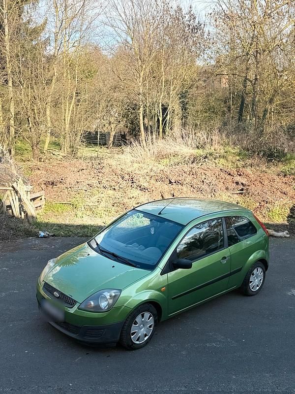 Gebraucht Ford Fiesta 75 PS (55 kW) 2005 Grün Kleinwagen