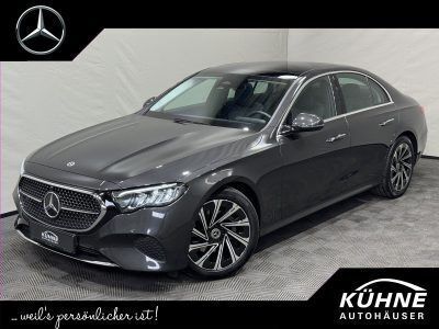 Grau, Gebraucht 2023 Mercedes E200 Avantgarde Limousine | 43.900 € (Fairer Preis) - Bild 1/4