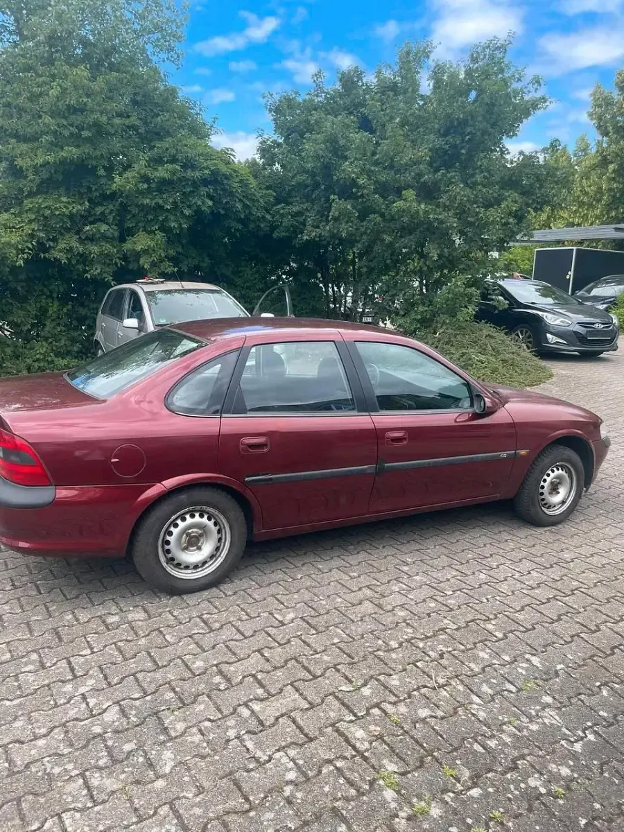 Gebraucht Opel Vectra 101 PS (74 kW) 1997 Andere farben Limousine